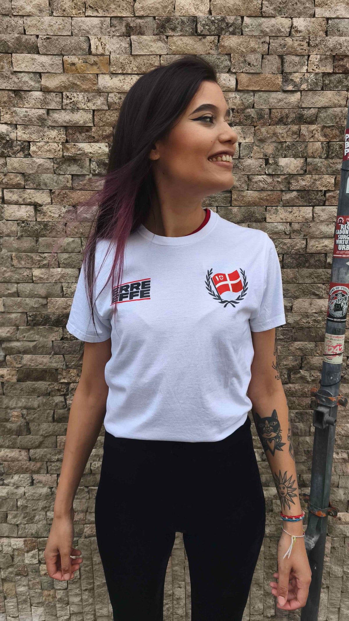 REGNA CADUNT LUXU, SURGUNT VIRTUTIBUS URBES (Fronte / Retro)